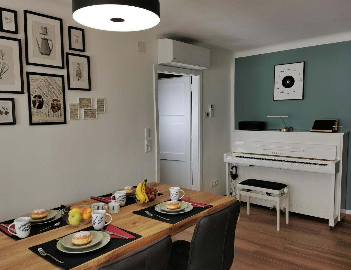 Neues City Center Piano Appartement Mit Netflix Клагенфурте Экстерьер фото